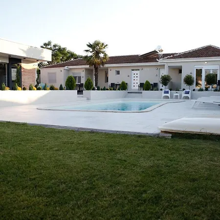 Reshkov Pool * Gevgelija