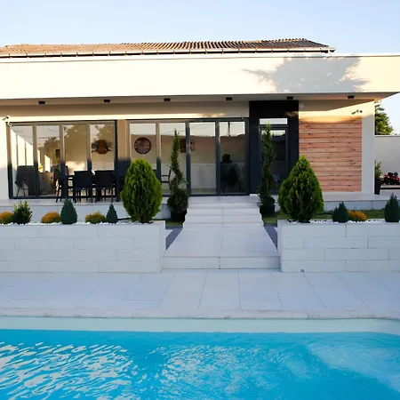 Apartment Reshkov Pool *